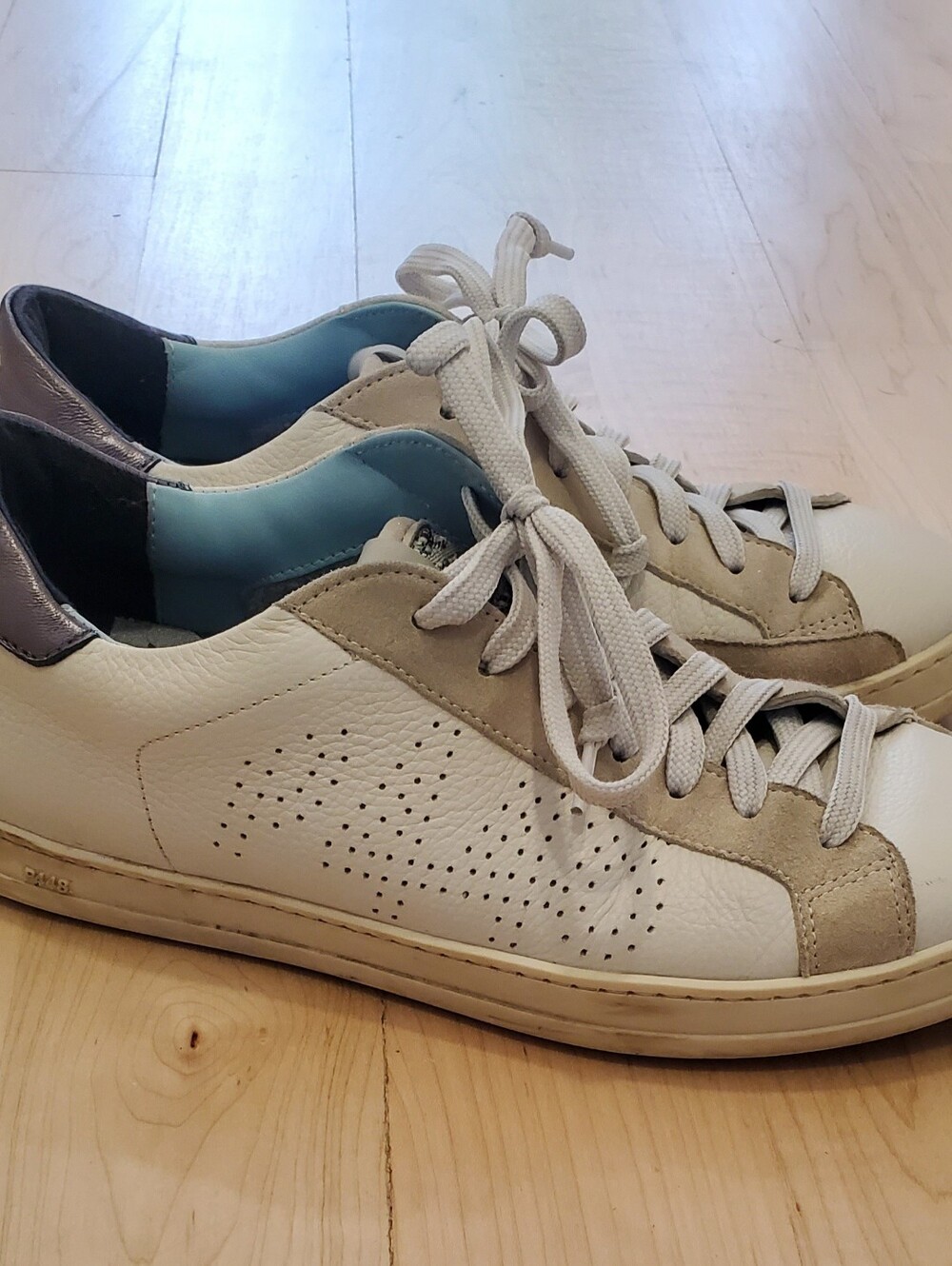 P448 White and Light Blue Low-Top Lace-Up Sneakers - Picture 4 of 5